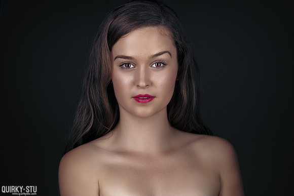 Laura-LF-20190603-0232-EL-F